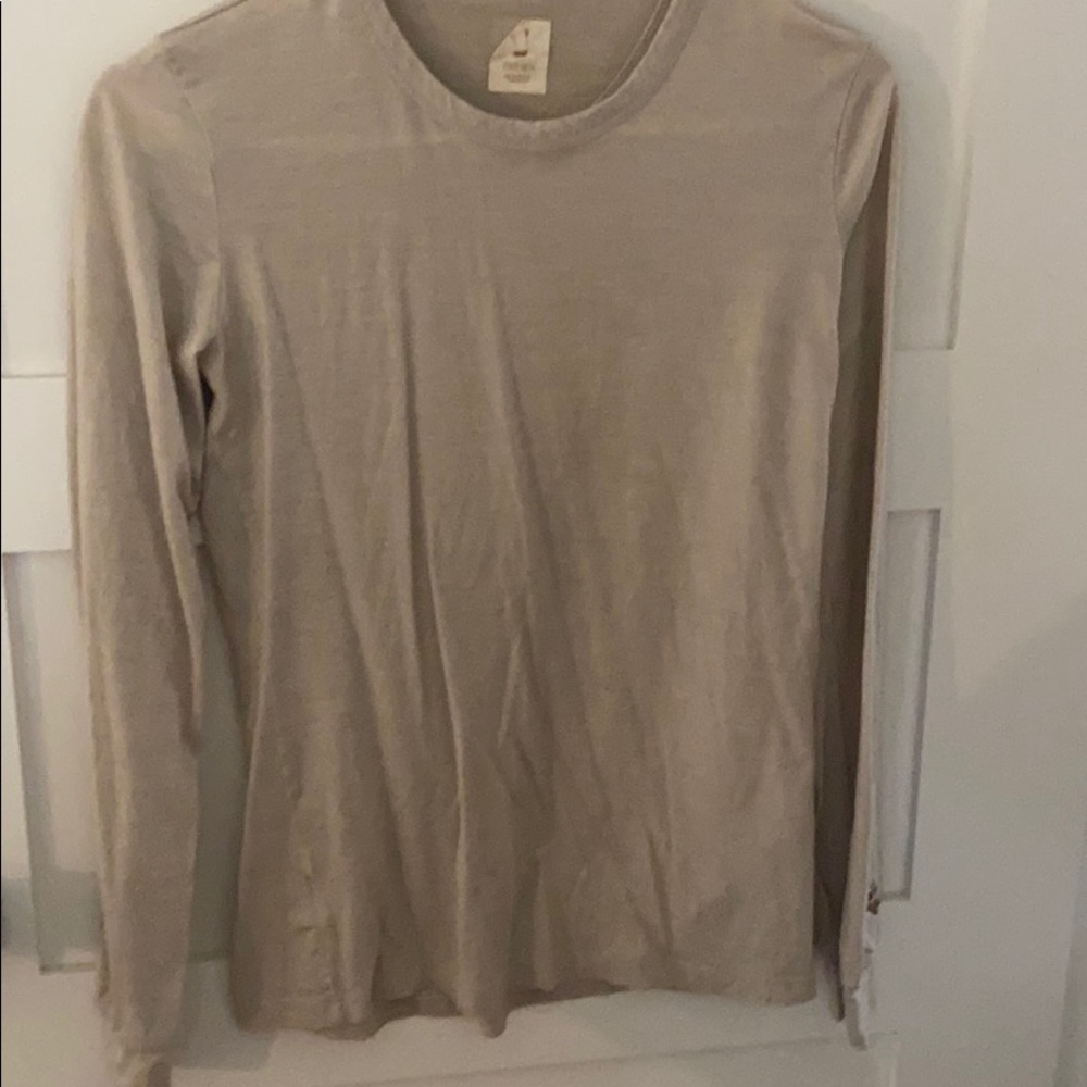 Tracksmith merino wool small running top